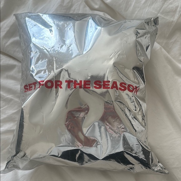 Set active x parke reversible varsity mockneck love red lettering L/XL - Picture 3 of 3